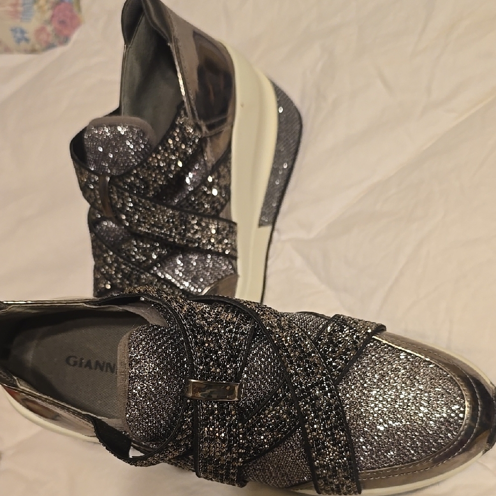 Gianni Bini Silver Glitter Women's Shoes